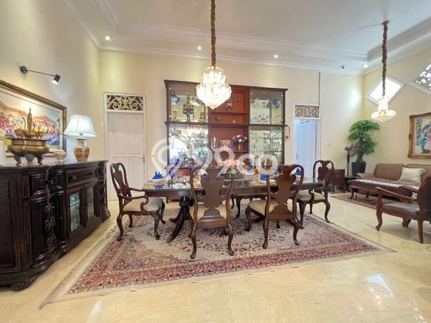 For Sale! Luxury House LT 1060m2 Desain Modern di Cibubur For Sale! Luxury House LT 1060m2 Desain Modern di Cibubur