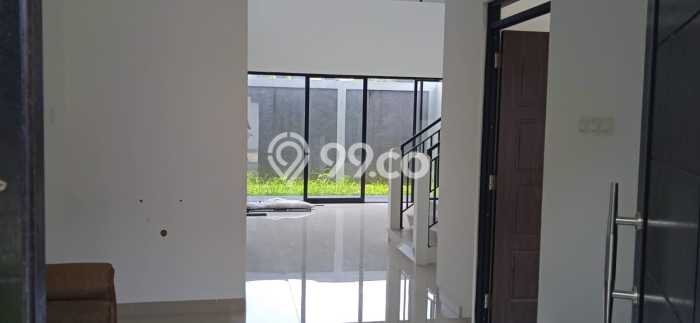 Rumah Elit Modern Tanpa Renovasi di Sentul City Bogor Rumah Elit Modern Tanpa Renovasi di Sentul City Bogor