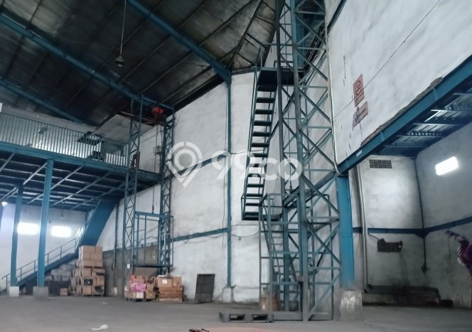 Gudang Area Strategis di Pulo Gadung, Luas 2772m2m², Jalan Utama Gudang Area Strategis di Pulo Gadung, Luas 2772m2m², Jalan Utama
