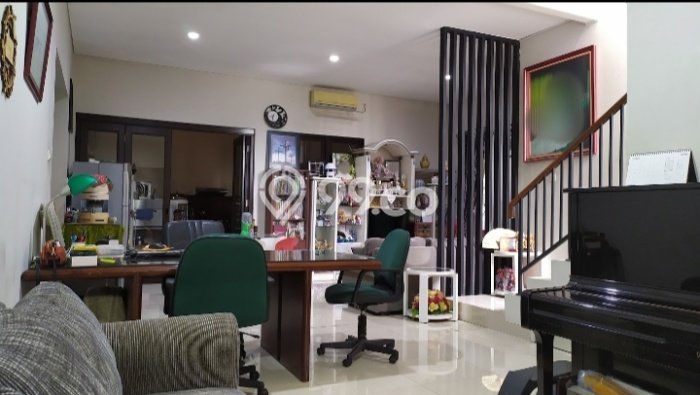 Ready to Use! Luxury House LT 216m2 Desain Elegan di Harapan Indah Ready to Use! Luxury House LT 216m2 Desain Elegan di Harapan Indah