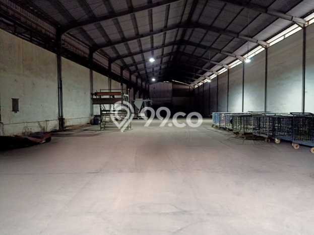 LOKASI PREMIUM! Gudang di Cikarang, Luas 15700m², Akses Utama LOKASI PREMIUM! Gudang di Cikarang, Luas 15700m², Akses Utama
