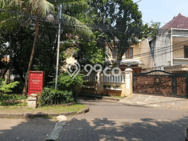 Hunian Eksklusif Siap Huni LT 656m2 di Menteng, Jakarta Pusat Hunian Eksklusif Siap Huni LT 656m2 di Menteng, Jakarta Pusat