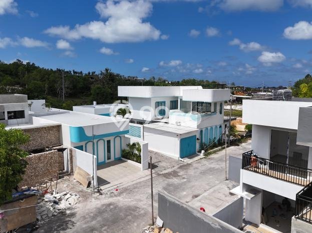 PELUANG INVESTASI! Vila di , Area 205m2m², Prospek Menjanjikan PELUANG INVESTASI! Vila di , Area 205m2m², Prospek Menjanjikan