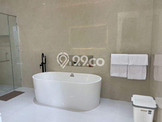 Vila di , Area 200m2m², Dekat ke Pusat Kota Vila di , Area 200m2m², Dekat ke Pusat Kota