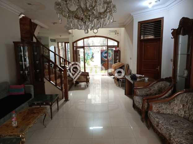 Dijual Cepat Rumah Favorit Siap Huni LB 350m2 di Pesanggrahan, Jakarta Selatan Dijual Cepat Rumah Favorit Siap Huni LB 350m2 di Pesanggrahan, Jakarta Selatan