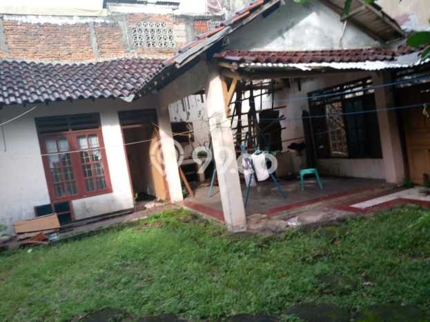 Jual Rumah Bagus Siap Huni LB 204m2 di Pamulang, Tangerang Selatan Jual Rumah Bagus Siap Huni LB 204m2 di Pamulang, Tangerang Selatan