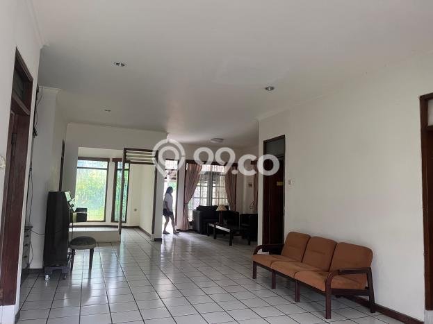 Rumah Elit Modern Siap Huni di Bintaro Jakarta Selatan Rumah Elit Modern Siap Huni di Bintaro Jakarta Selatan