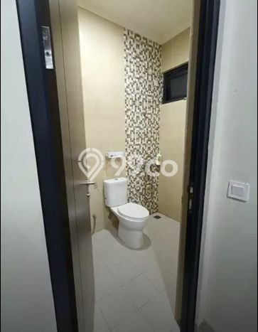 Ready to Use! Luxury House LT 128m2 Desain Elegan di Kota Wisata Ready to Use! Luxury House LT 128m2 Desain Elegan di Kota Wisata