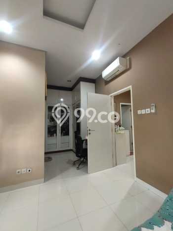 Dijual Hunian Rumah Terawat 4 KT di Raffles Hills, Jakarta Timur Dijual Hunian Rumah Terawat 4 KT di Raffles Hills, Jakarta Timur