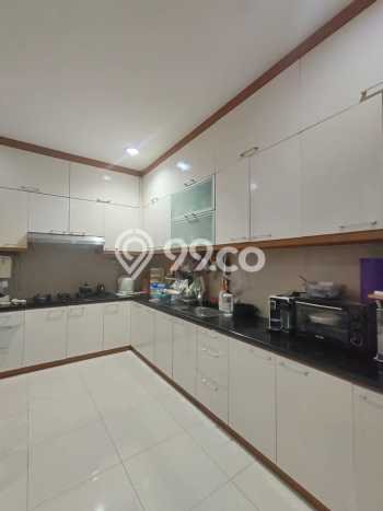 Dijual Hunian Rumah Terawat 4 KT di Raffles Hills, Jakarta Timur Dijual Hunian Rumah Terawat 4 KT di Raffles Hills, Jakarta Timur