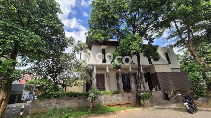 Rumah Luxury Modern Tanpa Renovasi di Citra Grand Jakarta Timur Rumah Luxury Modern Tanpa Renovasi di Citra Grand Jakarta Timur