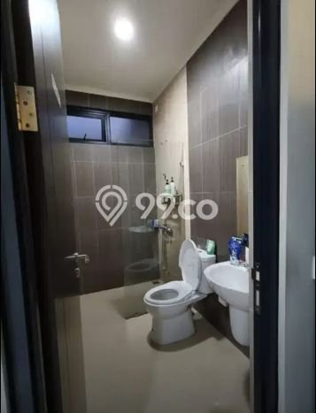 Ready to Use! Luxury House LT 128m2 Desain Elegan di Kota Wisata Ready to Use! Luxury House LT 128m2 Desain Elegan di Kota Wisata