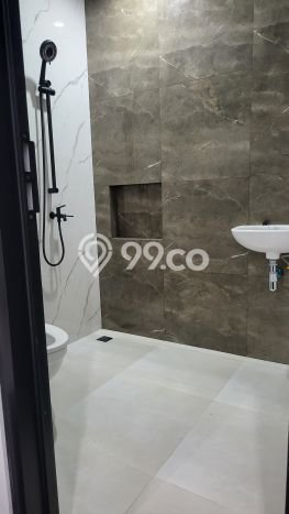 Dijual Rumah Modern 4 KT di Cibubur, Jakarta Timur Dijual Rumah Modern 4 KT di Cibubur, Jakarta Timur