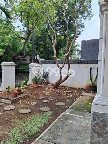 Lokasi terbaik! Rumah siap pakai disewakan di Tebet LB 276m2 Lokasi terbaik! Rumah siap pakai disewakan di Tebet LB 276m2