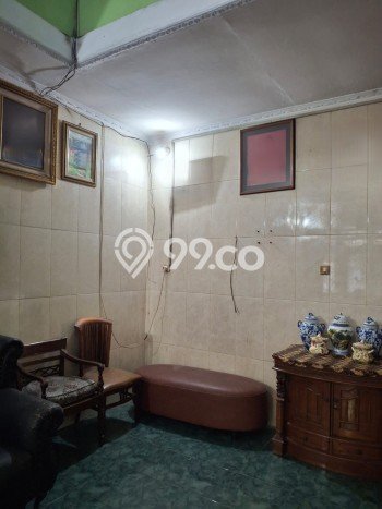 Rumah Luas Asri 7 KT Siap Pakai di Setiabudi Jakarta Selatan Rumah Luas Asri 7 KT Siap Pakai di Setiabudi Jakarta Selatan