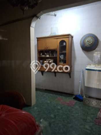 Rumah Luas Asri 7 KT Siap Pakai di Setiabudi Jakarta Selatan Rumah Luas Asri 7 KT Siap Pakai di Setiabudi Jakarta Selatan