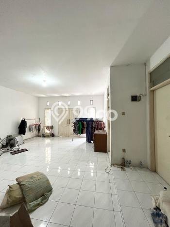 Siap Huni Hunian Elit 6 Kamar di Tebet Dekat ke Mana Saja Siap Huni Hunian Elit 6 Kamar di Tebet Dekat ke Mana Saja