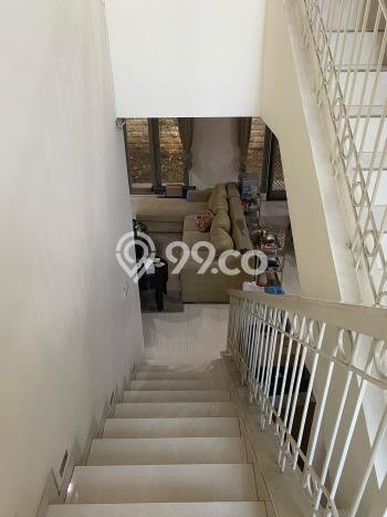 Dijual Rumah Premium dengan Fasilitas Sekitar Lengkap di Sukolilo, Surabaya Dijual Rumah Premium dengan Fasilitas Sekitar Lengkap di Sukolilo, Surabaya