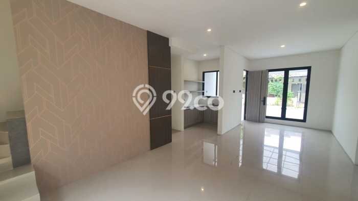 Dijual Rumah 4 Kamar Lokasi Ideal Bagus dan Strategis di Pakal Dijual Rumah 4 Kamar Lokasi Ideal Bagus dan Strategis di Pakal
