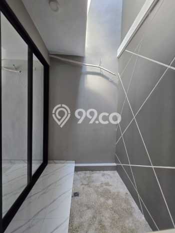 For Sale Rumah 5 Kamar Lokasi Strategis Bagus dan Strategis di Kenjeran For Sale Rumah 5 Kamar Lokasi Strategis Bagus dan Strategis di Kenjeran