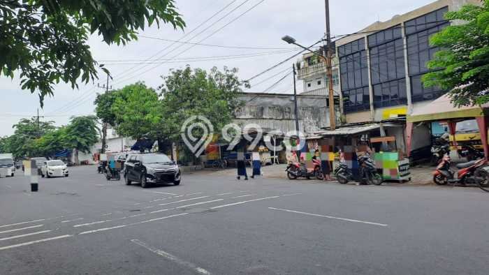 Unit Ruko Dijual di Simokerto Surabaya Luas Tanah 82m2, Luas Bangunan 200m2 Unit Ruko Dijual di Simokerto Surabaya Luas Tanah 82m2, Luas Bangunan 200m2