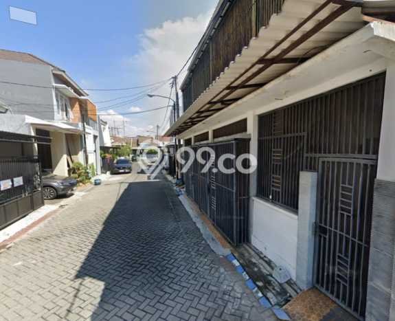 Rumah Strategis Modern Lb 168m2 di Wiyung, Surabaya Rumah Strategis Modern Lb 168m2 di Wiyung, Surabaya