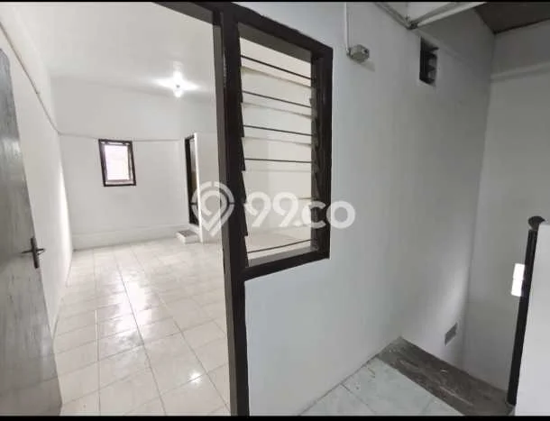 Dijual Rumah Kost di Surabaya Kota, Surabaya, 8 KT, 8 KM, Bangunan 250m2 Dijual Rumah Kost di Surabaya Kota, Surabaya, 8 KT, 8 KM, Bangunan 250m2
