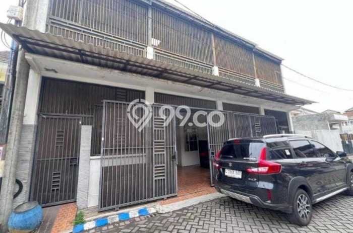 Rumah Strategis Modern Lb 168m2 di Wiyung, Surabaya Rumah Strategis Modern Lb 168m2 di Wiyung, Surabaya