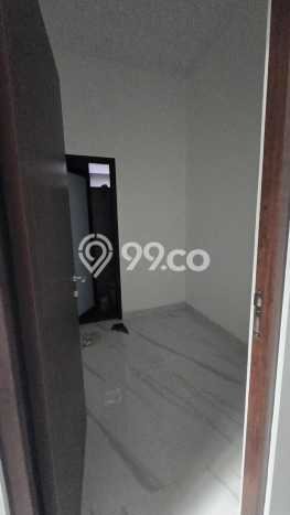 Rumah Elit LB 177m2 Siap Pakai Desain Elegan di Meruya, Jakarta Barat Rumah Elit LB 177m2 Siap Pakai Desain Elegan di Meruya, Jakarta Barat