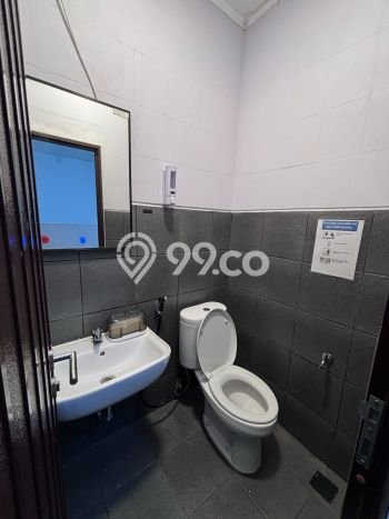 Area Ramai! Ruko Dijual di Kebon Jeruk untuk Bisnis Luas Bangunan 2752m2 Area Ramai! Ruko Dijual di Kebon Jeruk untuk Bisnis Luas Bangunan 2752m2