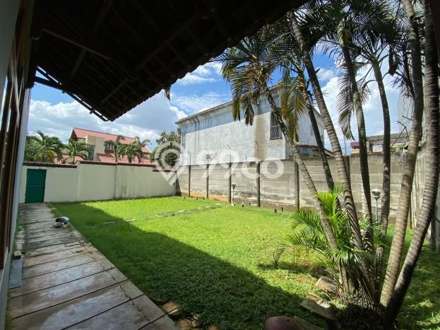 Rumah Mewah LB 240m2 Siap Pakai Desain Elegan di Meruya, Jakarta Barat Rumah Mewah LB 240m2 Siap Pakai Desain Elegan di Meruya, Jakarta Barat