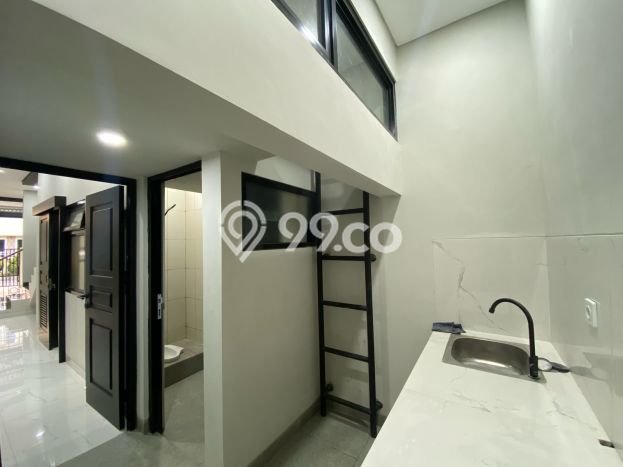 Rumah Elit LB 200m2 Siap Huni Desain Elegan di Gading Serpong, Tangerang Rumah Elit LB 200m2 Siap Huni Desain Elegan di Gading Serpong, Tangerang