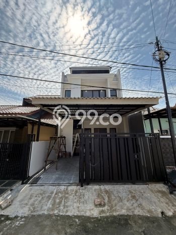Rumah Luas Asri 4 KT Siap Pakai di BSD Tangerang Rumah Luas Asri 4 KT Siap Pakai di BSD Tangerang