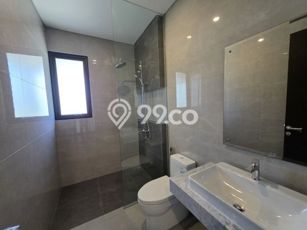 Rumah Elit Modern Tanpa Renovasi di BSD Tangerang Rumah Elit Modern Tanpa Renovasi di BSD Tangerang