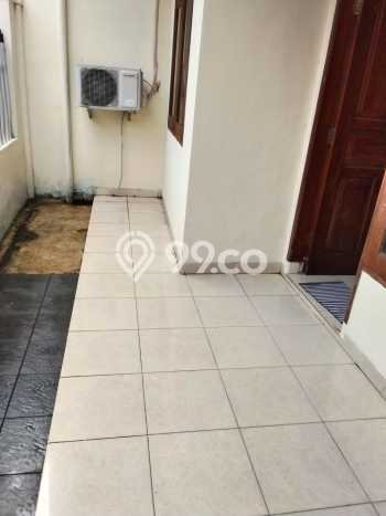Jarang Ada! Rumah Kontrakan 4 Kamar Bagus Siap Huni Tanjung Duren Jarang Ada! Rumah Kontrakan 4 Kamar Bagus Siap Huni Tanjung Duren