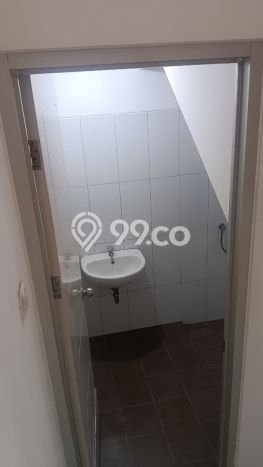 Disewakan! Rumah 3 Kamar Tidur &
2 Kamar Mandi di Gading Serpong, Tangerang Disewakan! Rumah 3 Kamar Tidur &
2 Kamar Mandi di Gading Serpong, Tangerang