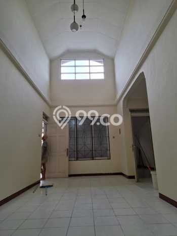 Disewakan Rumah Harga Terjangkau di Gading Serpong Tangerang Punya 4 KT Disewakan Rumah Harga Terjangkau di Gading Serpong Tangerang Punya 4 KT