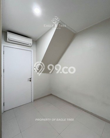 Disewakan! Rumah 3 Kamar Tidur &
2 Kamar Mandi di Bintaro, Tangerang Selatan Disewakan! Rumah 3 Kamar Tidur &
2 Kamar Mandi di Bintaro, Tangerang Selatan