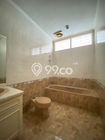Rumah Elit LB 1000m2 Siap Huni Desain Elegan di Kemang, Jakarta Selatan Rumah Elit LB 1000m2 Siap Huni Desain Elegan di Kemang, Jakarta Selatan