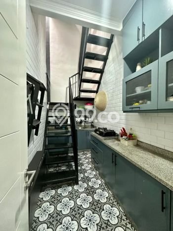 Hunian Elit LB 150m2 Siap Pakai Desain Elegan di Graha Raya, Tangerang Selatan Hunian Elit LB 150m2 Siap Pakai Desain Elegan di Graha Raya, Tangerang Selatan