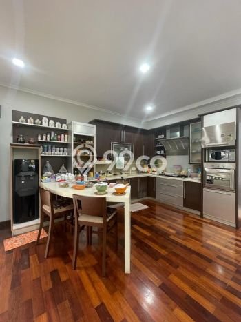 Rumah Elit LB 350m2 Siap Huni Desain Elegan di BSD Victoria Park Lane, Tangerang Rumah Elit LB 350m2 Siap Huni Desain Elegan di BSD Victoria Park Lane, Tangerang