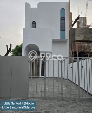 Ready to Use! Luxury House LT 138m2 Desain Elegan di Kreo Ready to Use! Luxury House LT 138m2 Desain Elegan di Kreo
