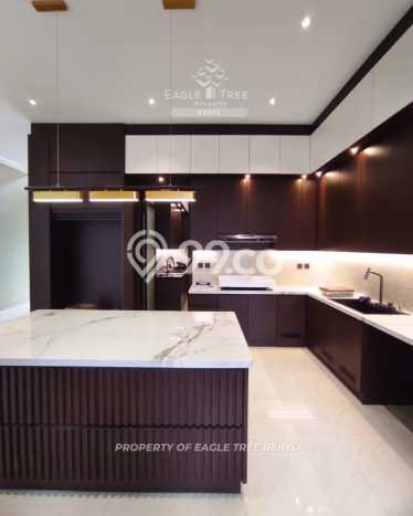 Hunian Elit LB 350m2 Siap Huni Desain Elegan di Bintaro, Tangerang Selatan Hunian Elit LB 350m2 Siap Huni Desain Elegan di Bintaro, Tangerang Selatan