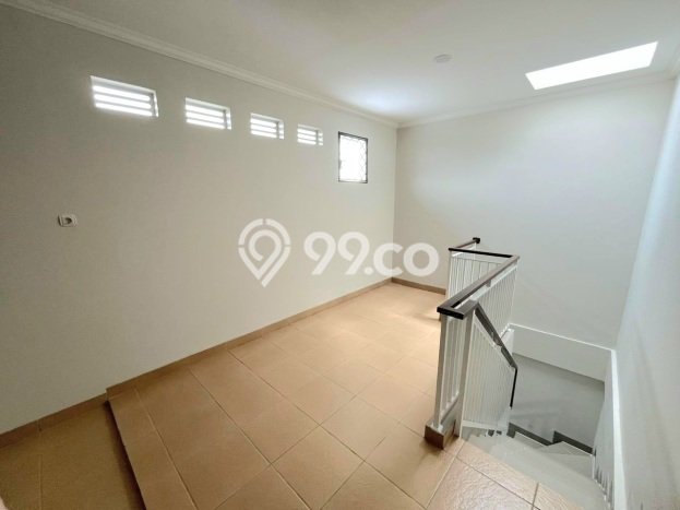 Ruko Dijual di Tangerang LT 72m2 & LB 160m2 Lokasi Terbaik! Ruko Dijual di Tangerang LT 72m2 & LB 160m2 Lokasi Terbaik!