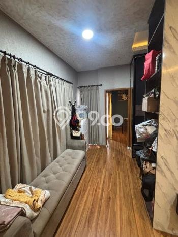 For Sale! Luxury House LT 250m2 Desain Elegan di Meruya For Sale! Luxury House LT 250m2 Desain Elegan di Meruya