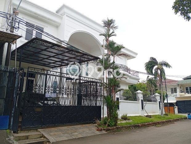 Rumah Elit LB 408m2 Siap Huni Desain Elegan di Muara Karang, Jakarta Utara Rumah Elit LB 408m2 Siap Huni Desain Elegan di Muara Karang, Jakarta Utara