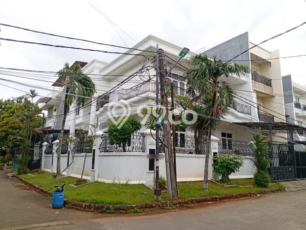 Rumah Elit LB 408m2 Siap Huni Desain Elegan di Muara Karang, Jakarta Utara Rumah Elit LB 408m2 Siap Huni Desain Elegan di Muara Karang, Jakarta Utara