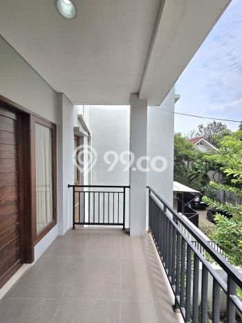 Rumah EXCLUSIVE di Sektor 9-Bintaro, Tangerang Selatan, LT 148m² Bangunan 168m² KESEMPATAN TERBATAS! Rumah EXCLUSIVE di Sektor 9-Bintaro, Tangerang Selatan, LT 148m² Bangunan 168m² KESEMPATAN TERBATAS!