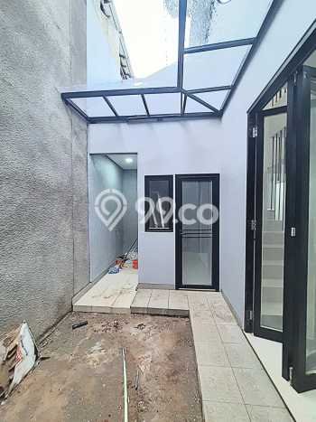 Jual Rumah Eksklusif 3 KT di Sektor 5 - Bintaro, Tangerang Selatan Jual Rumah Eksklusif 3 KT di Sektor 5 - Bintaro, Tangerang Selatan