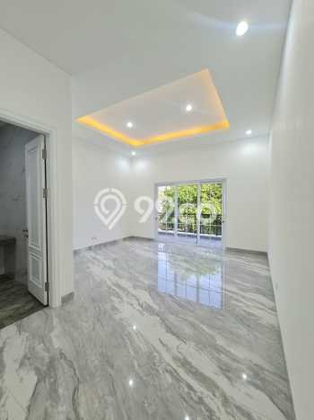LIMITED OFFER! Rumah Berkualitas di Sektor 9-Bintaro, Luas 218m2m² Bangunan 422m2m² LIMITED OFFER! Rumah Berkualitas di Sektor 9-Bintaro, Luas 218m2m² Bangunan 422m2m²